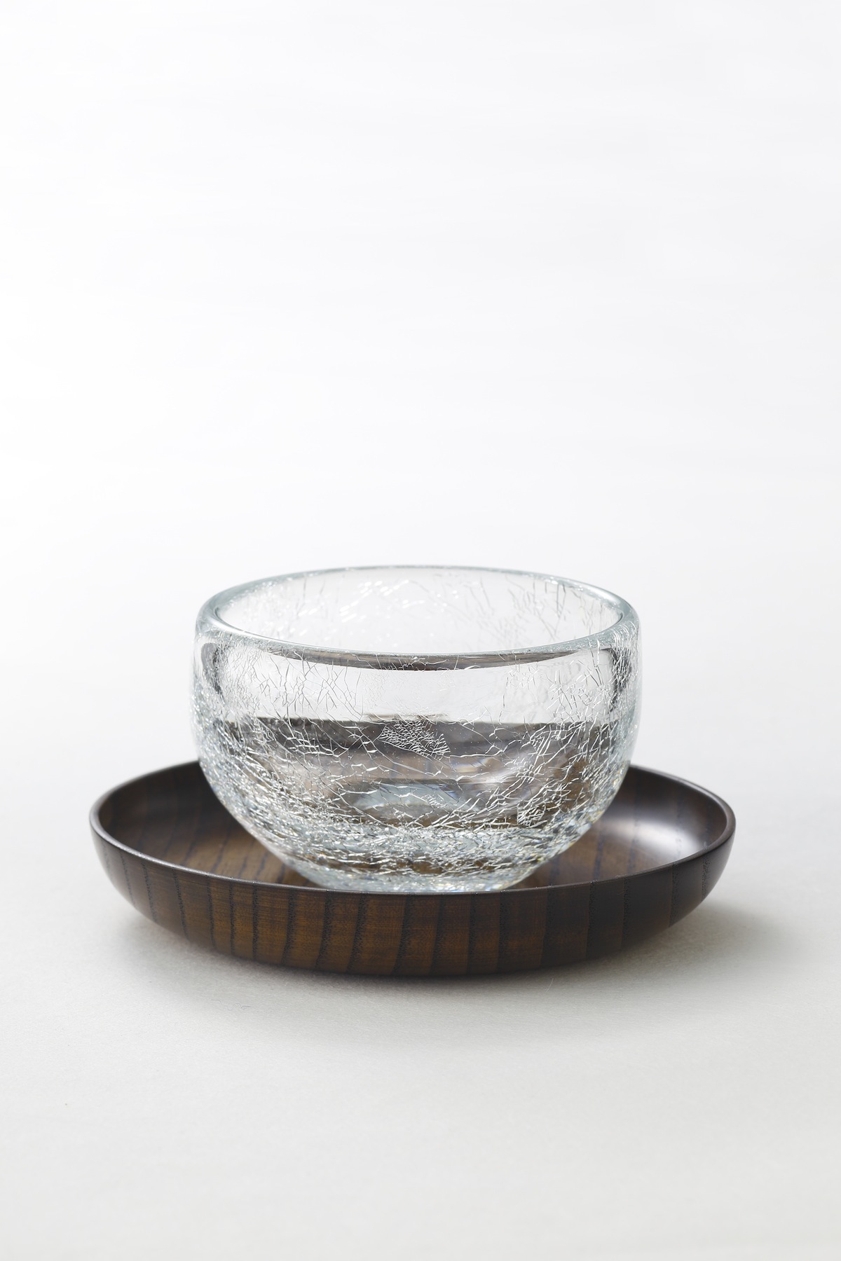 Glass，wood，cup，teacup，bottle，