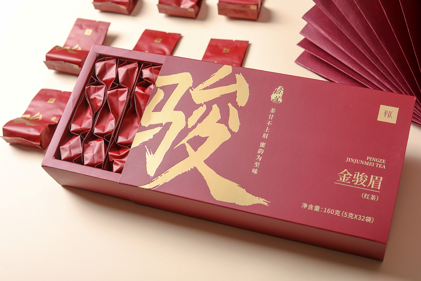 packing design，product design，Tea packaging，Font design，Calligraphy，