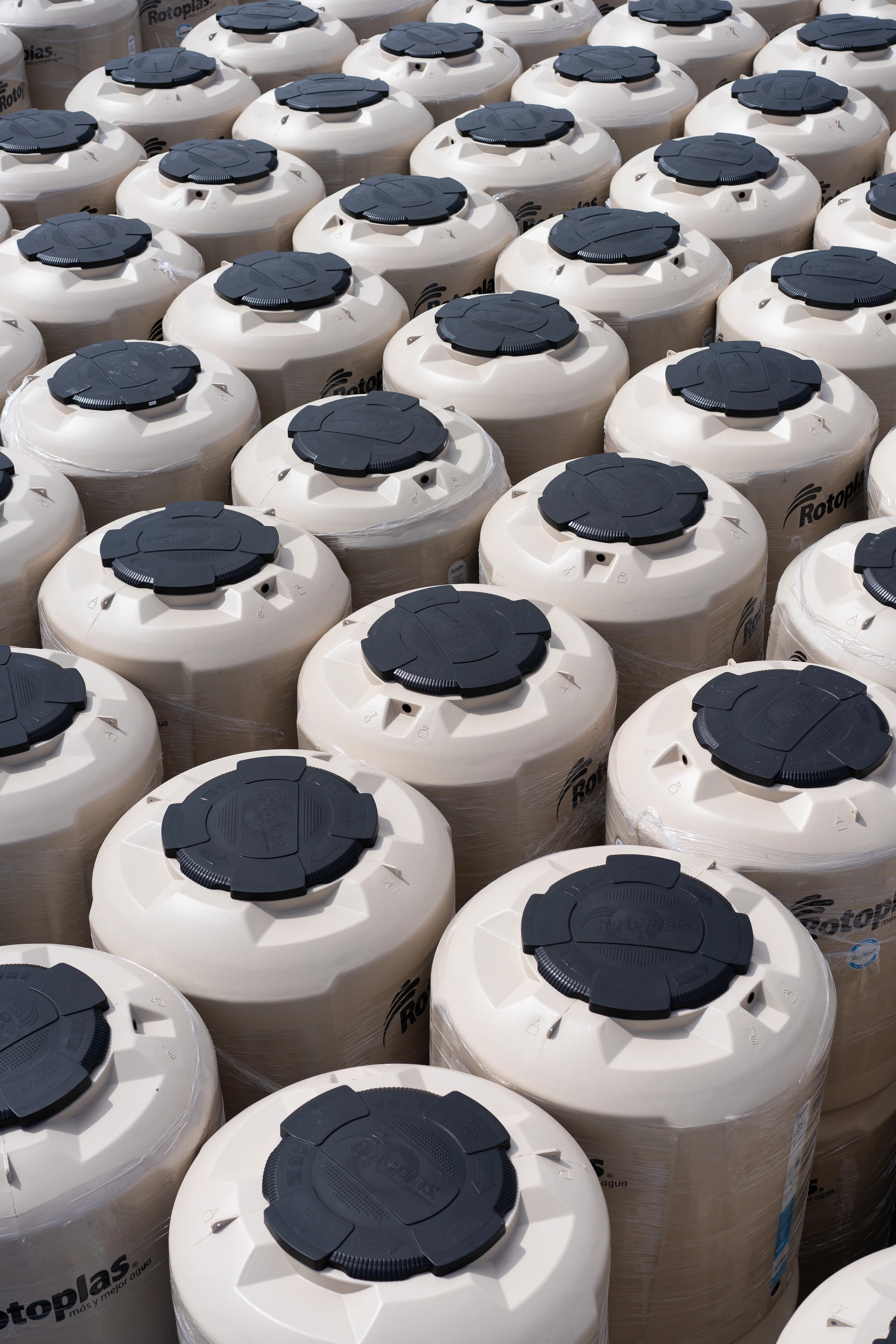 water tank，Rotoplas，Plastic，product design，