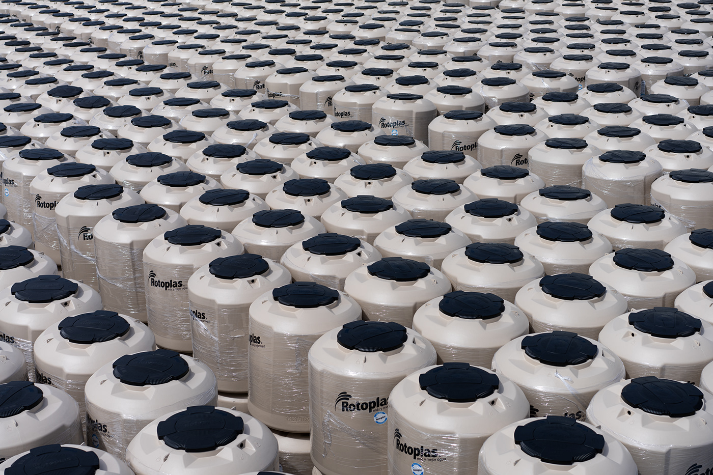 water tank，Rotoplas，Plastic，product design，