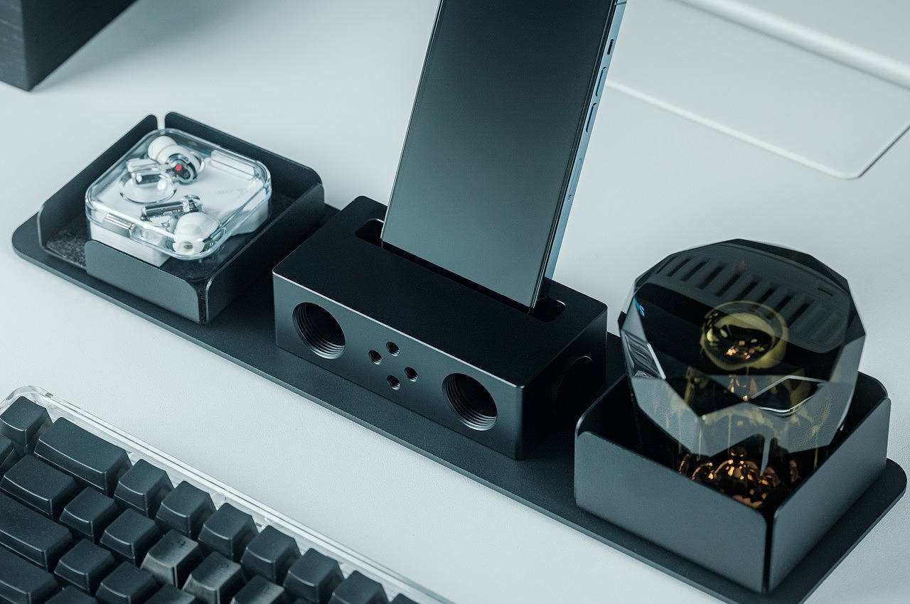 mobile phone，speaker，music，portable，product design，industrial design，