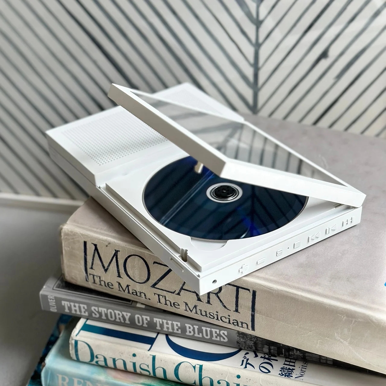 CD player，grace，Auditory experience，Art，beautiful，