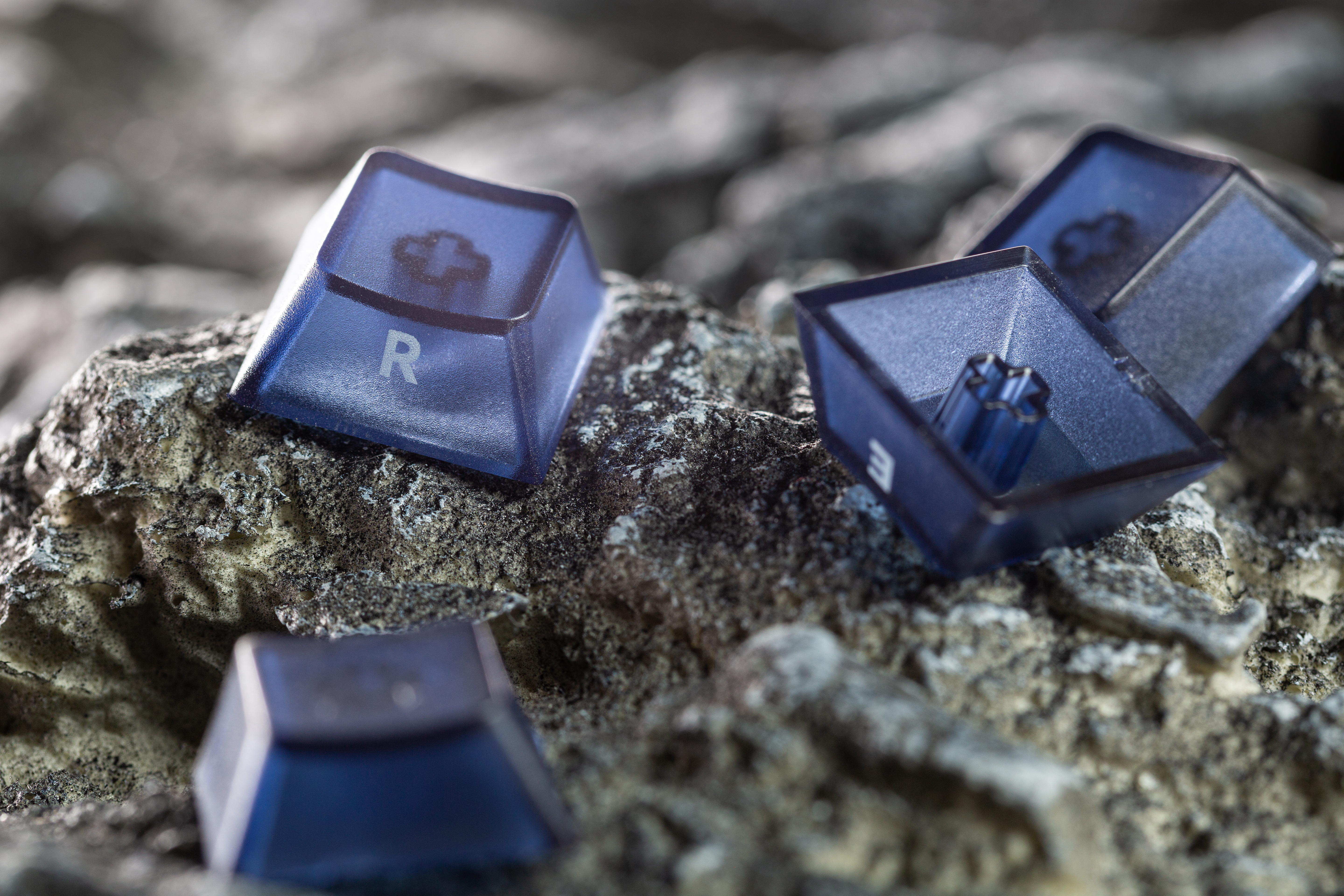 Magnetic Levitation · Keyboard · Gesture Control · Product Design，