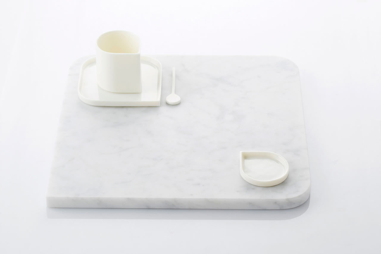 tableware，cup，Water cup，Dinner plate，wood，stone，Symbol，