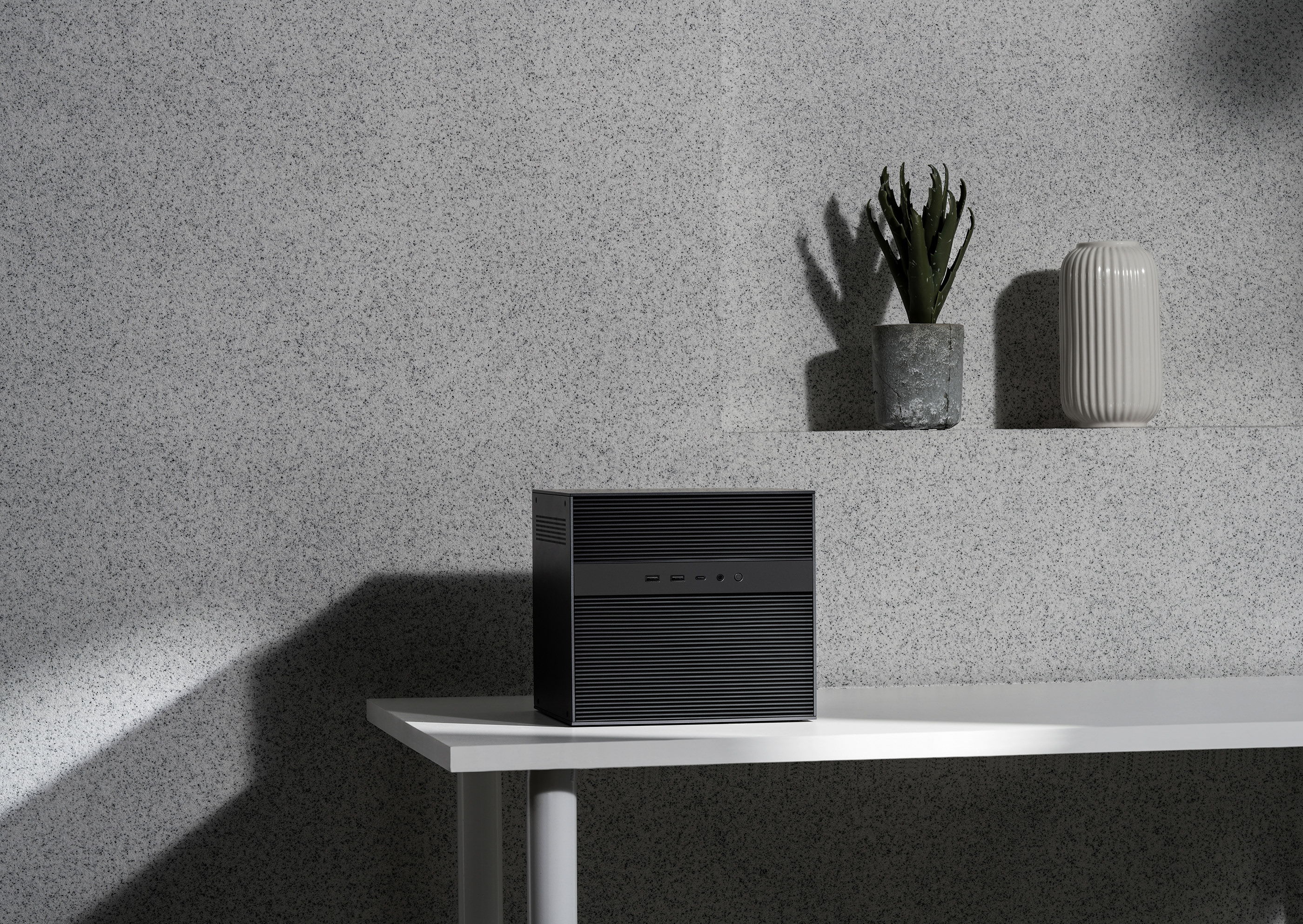 Original works，product design，ZimaCube，Private cloud，Network Storage，Privatization of AI，Data regression，Streamlined design，