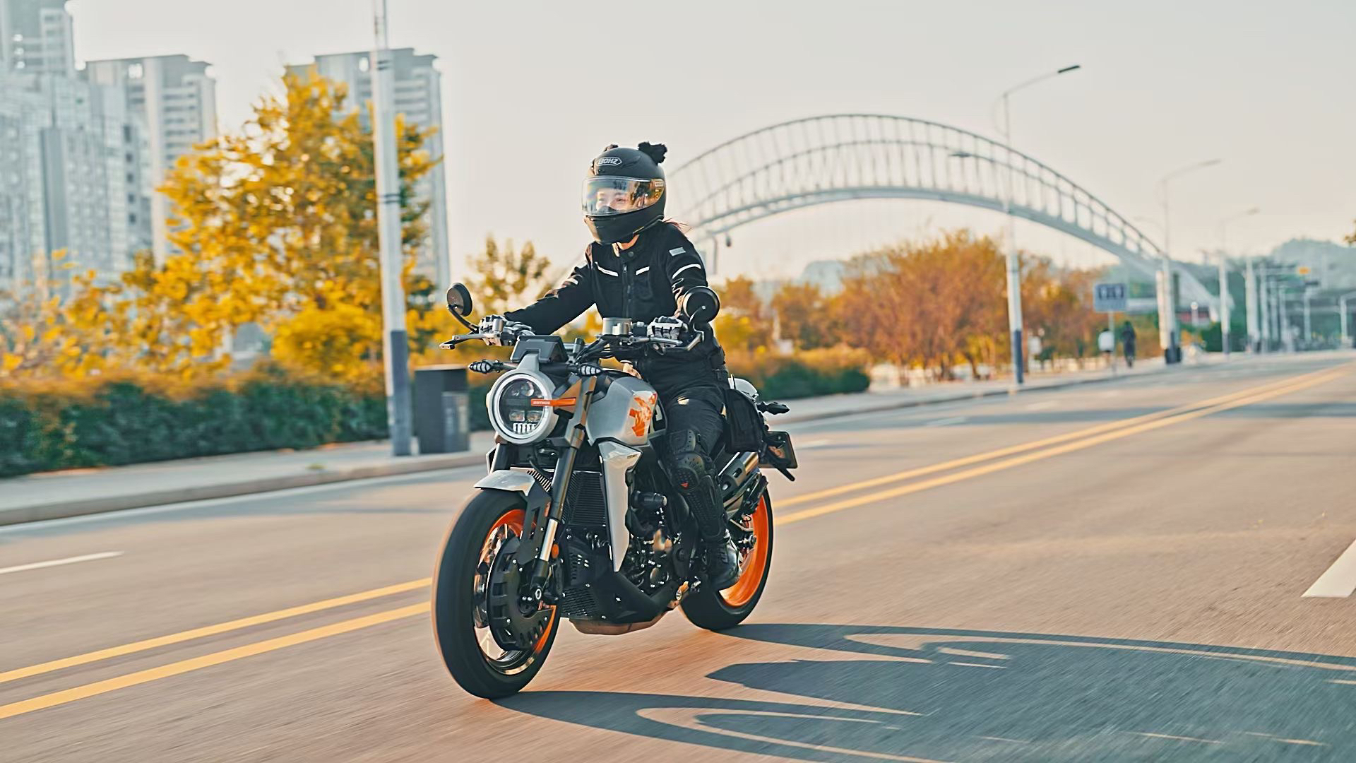 Motorcycle design，Two-wheel design，conceptual design，Electric two-wheel design，Retro Car Design，industrial design，machine design，Graphic Artist Designer，