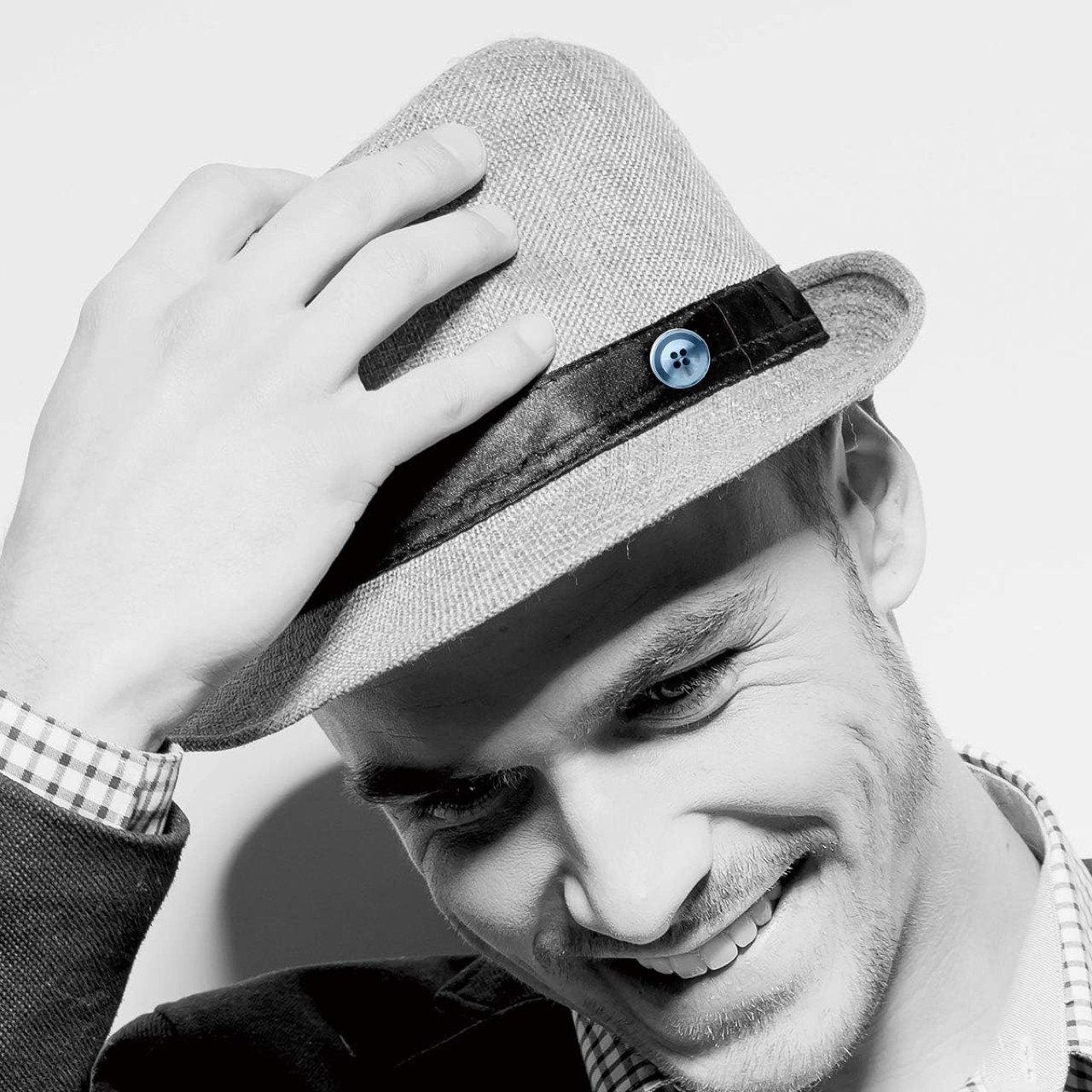 aromatic，fashion，Wearable ，Brooch，product design，