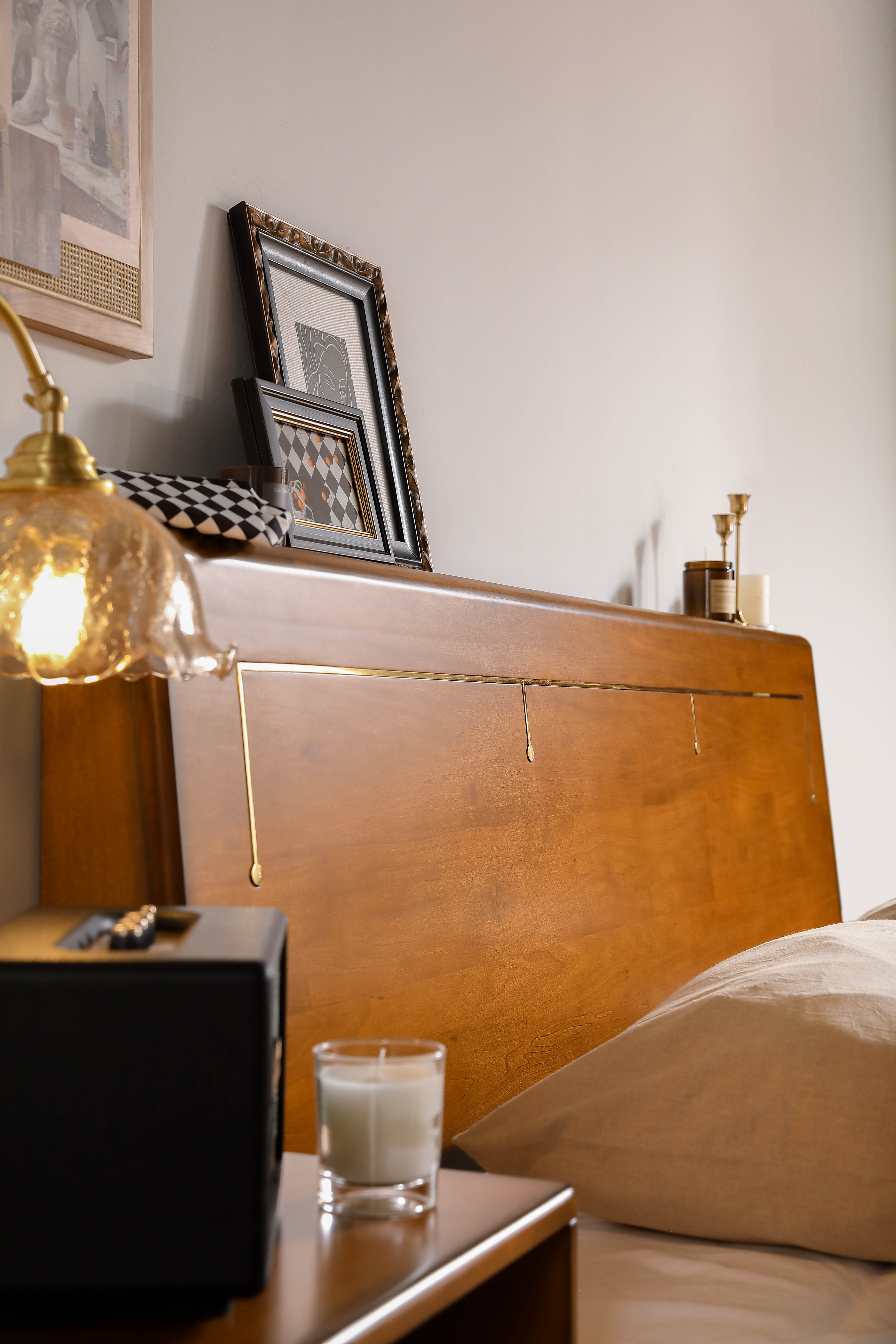 Vintage · Solid Wood · Bed，