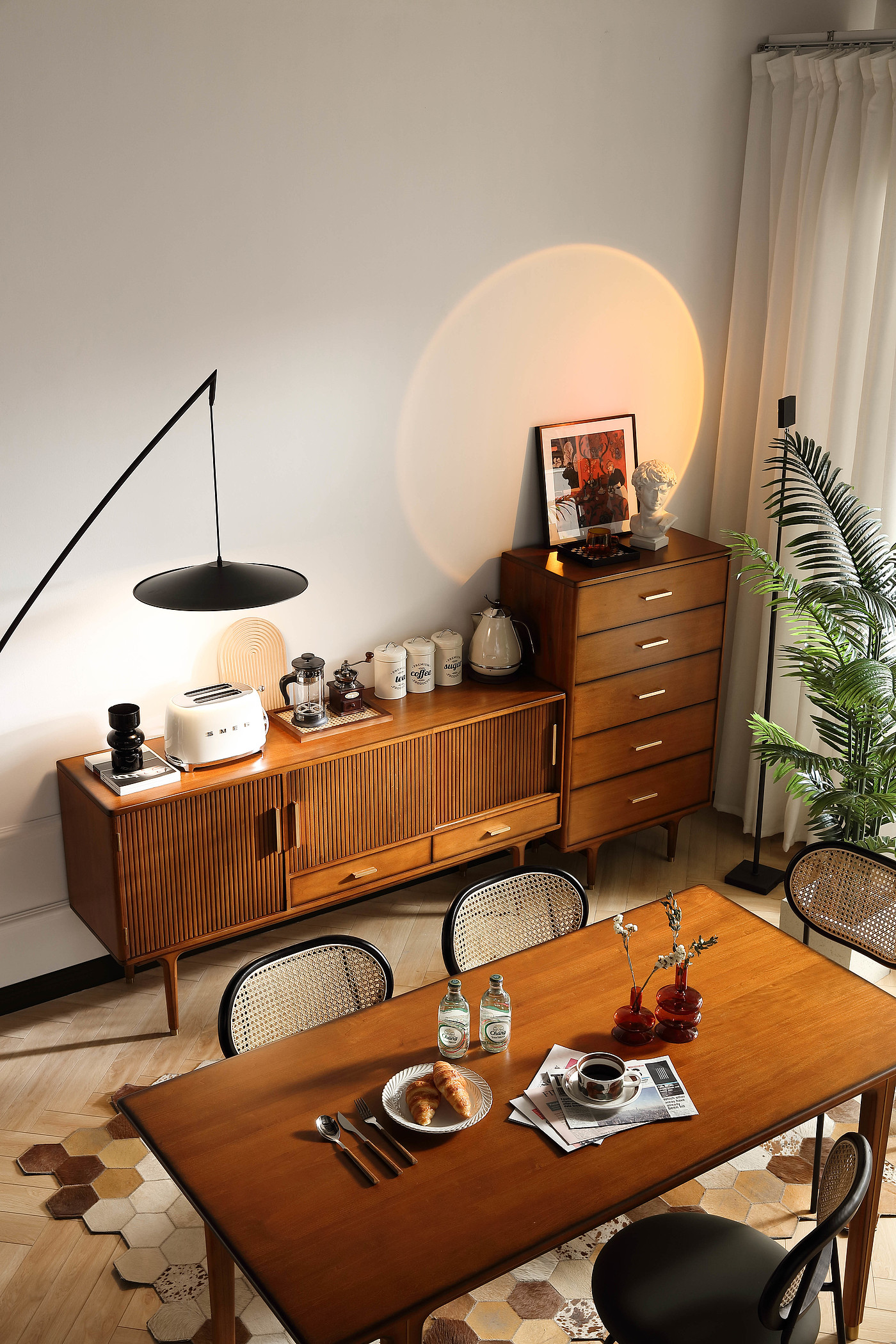 Vintage · Solid Wood · Sideboard，