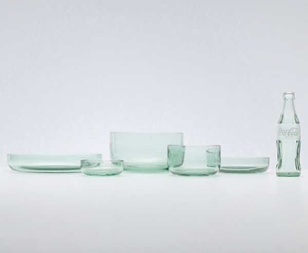 Glass，cola，tableware，bowl，