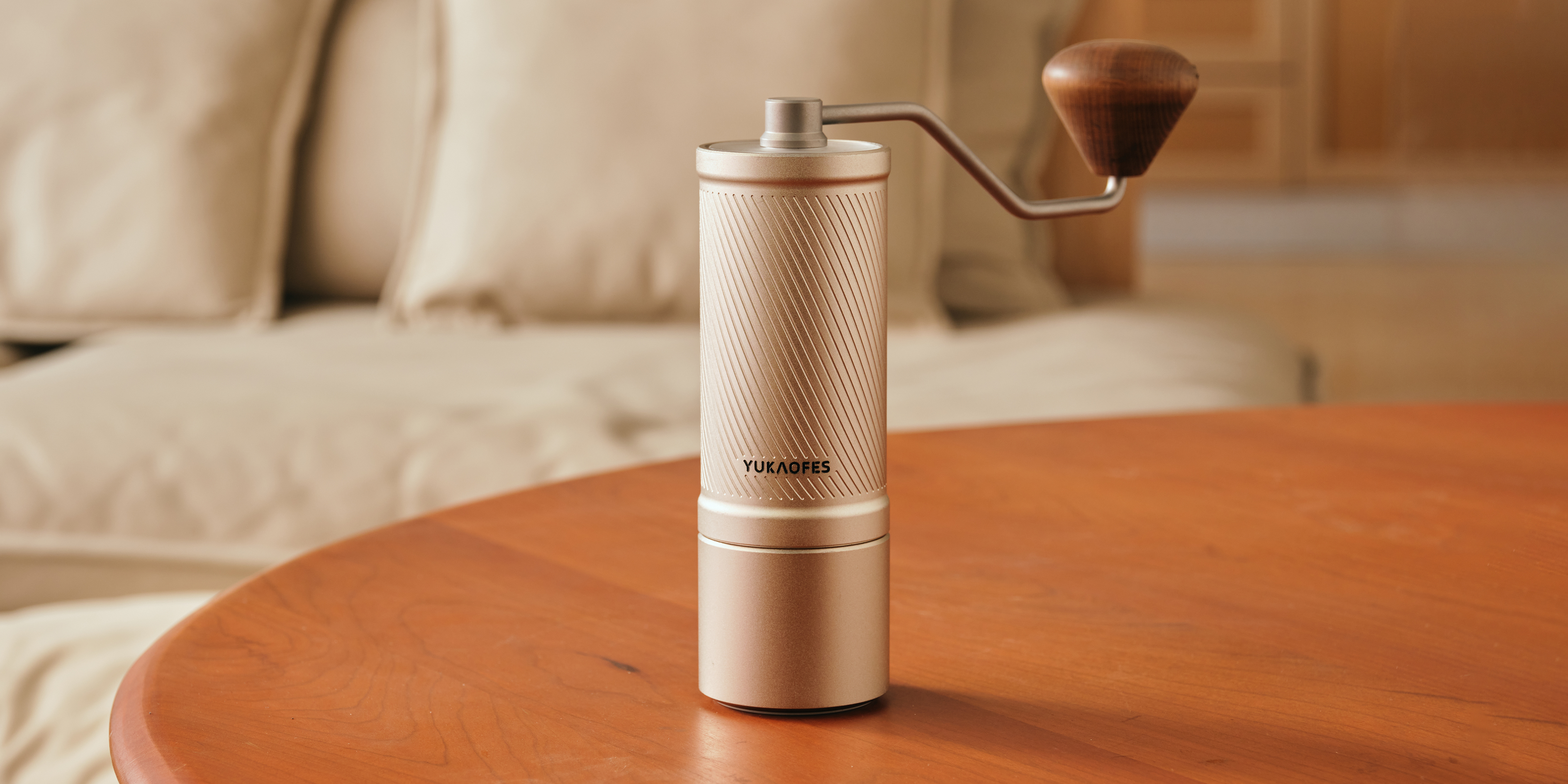 Coffee bean grinder，