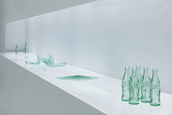 Glass，cola，tableware，bowl，