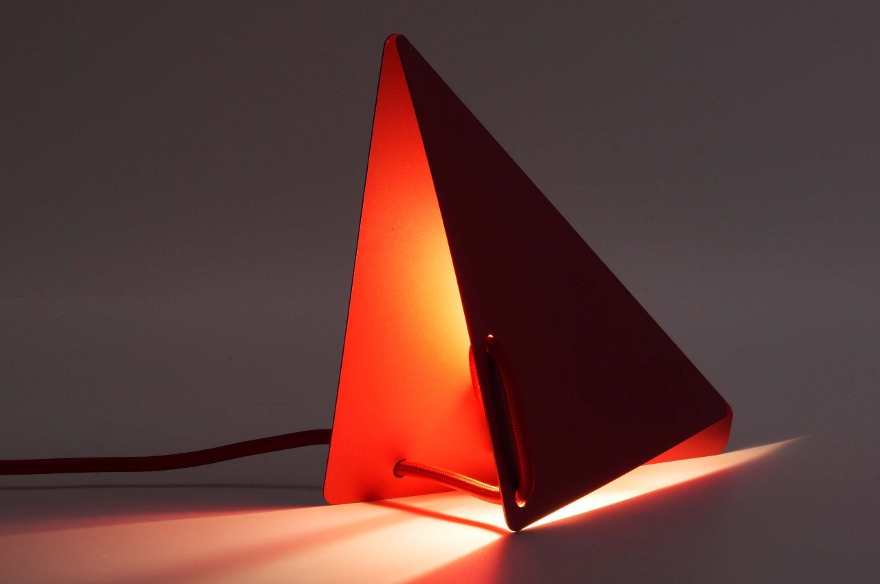 lighting，Desk lamp，atmosphere，