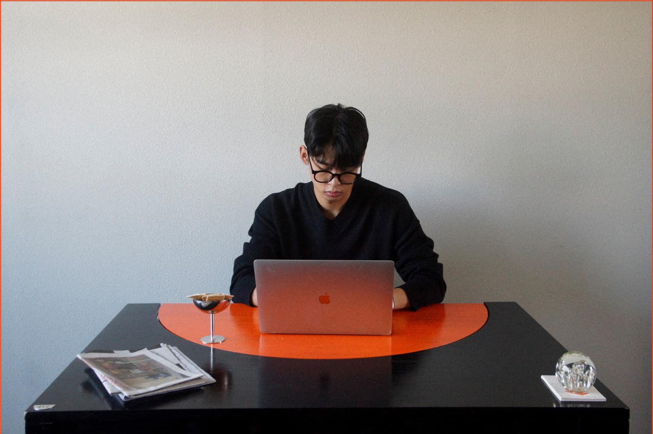 desk，to work in an office，Table，product，product design，