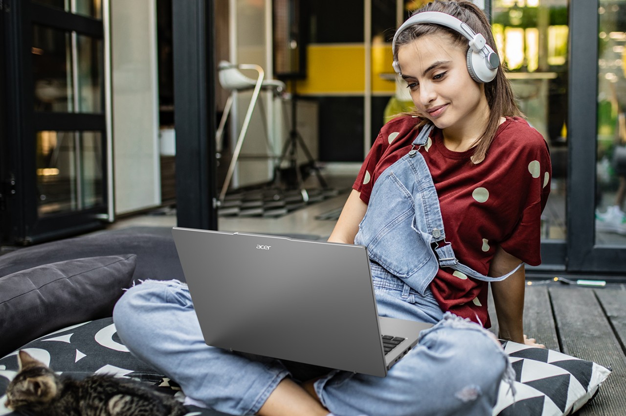 notebook，computer，Notebook computer，artificial intelligence，Swift，Aspire，product design，