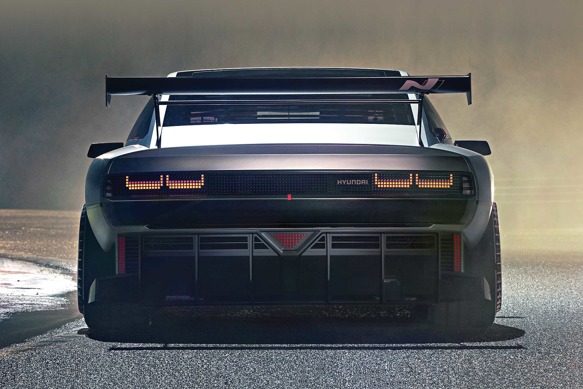 N Vision 74，Hydrogen electric hybrid vehicle，sustainable，2023 Red Dot Design Concept Award，