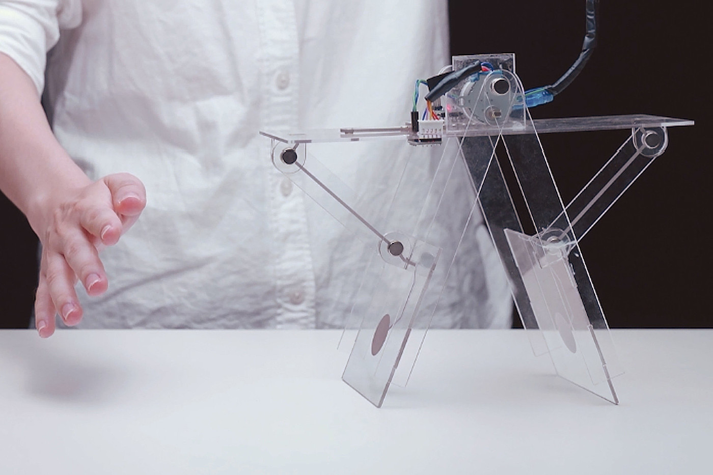 MechCircuit，Interactive Prototype，Neodymium magnet，2023 Red Dot Design Concept Award，