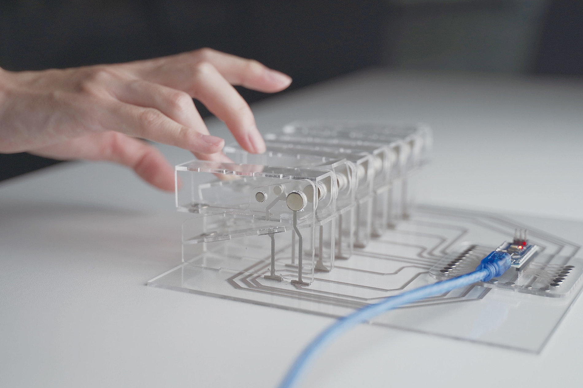 MechCircuit，Interactive Prototype，Neodymium magnet，2023 Red Dot Design Concept Award，