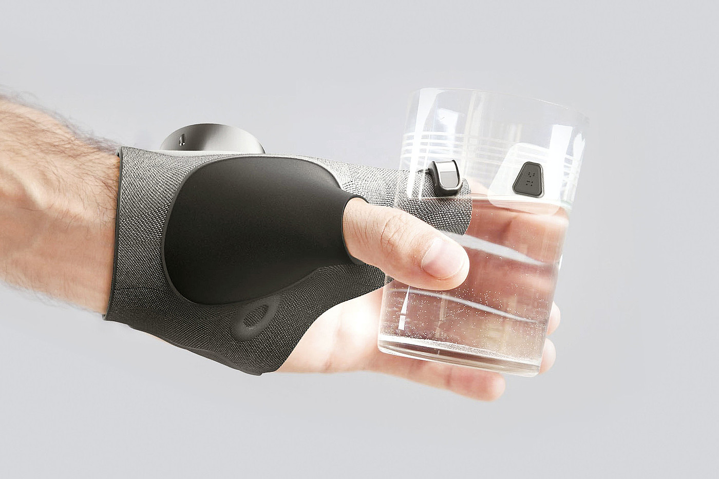 Eureka，Smart Viewfinder，glove，2023 Red Dot Design Concept Award，