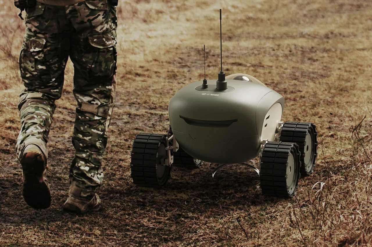 Warfare，robot，investigation of crimes，
