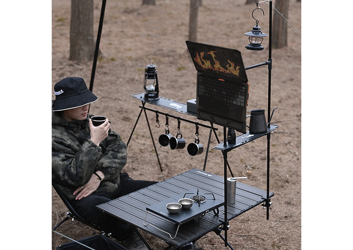 Notebook computer，camping，outdoors，