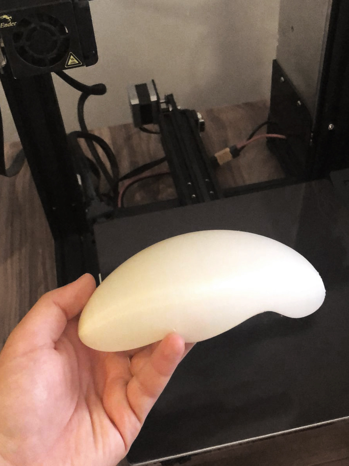 Lucon，lamps and lanterns，Social distance，