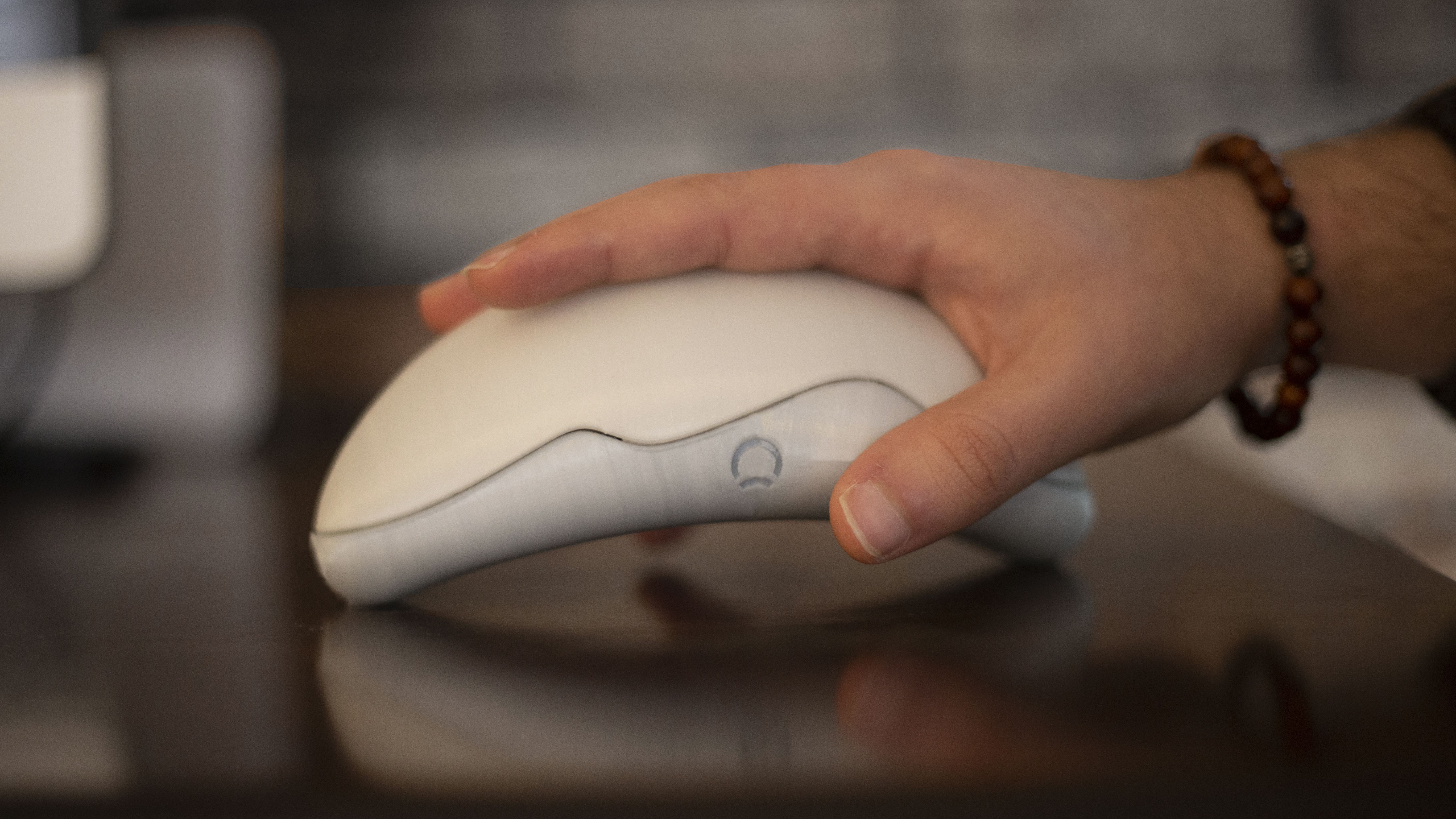 Lucon，lamps and lanterns，Social distance，