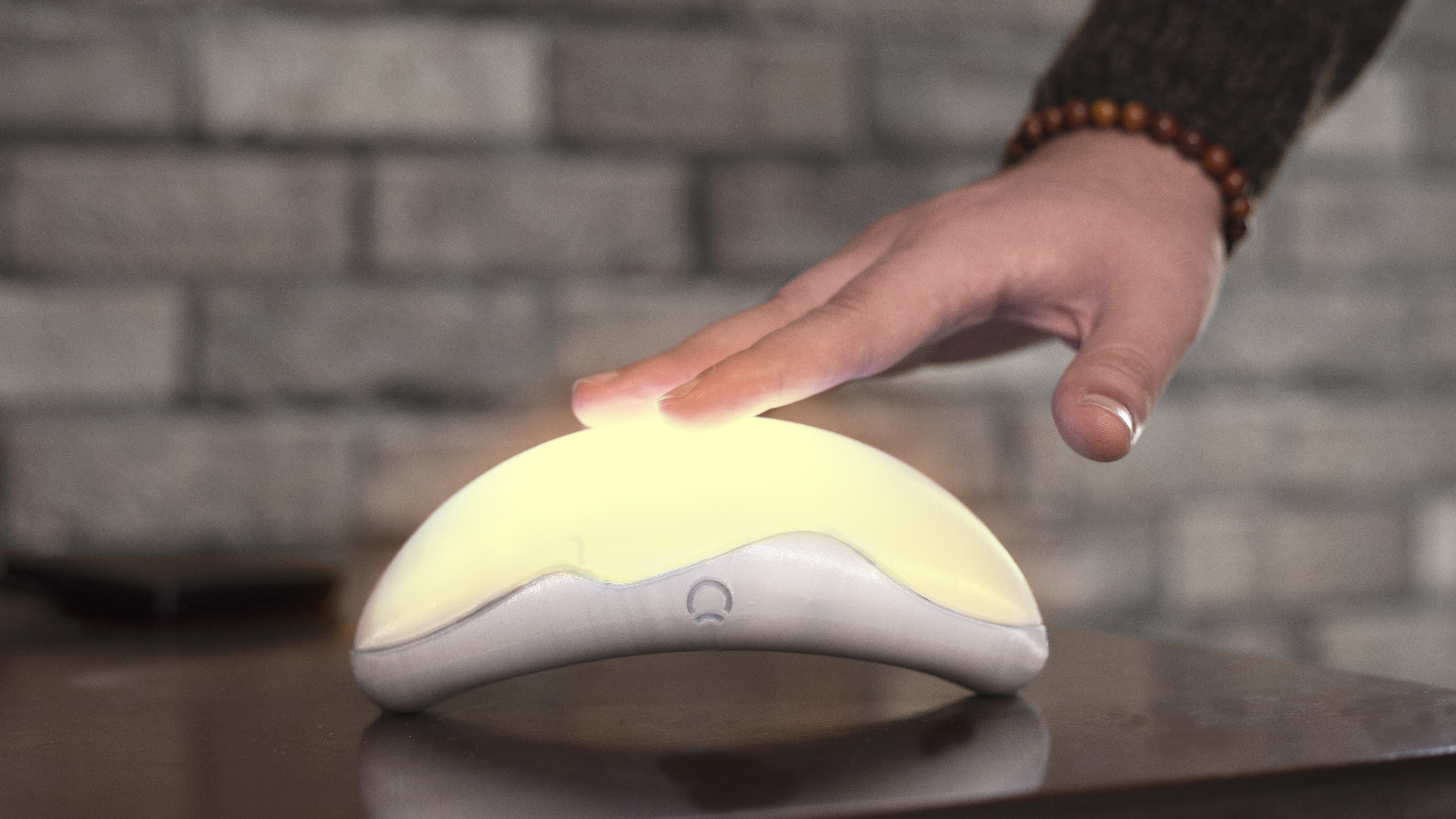 Lucon，lamps and lanterns，Social distance，