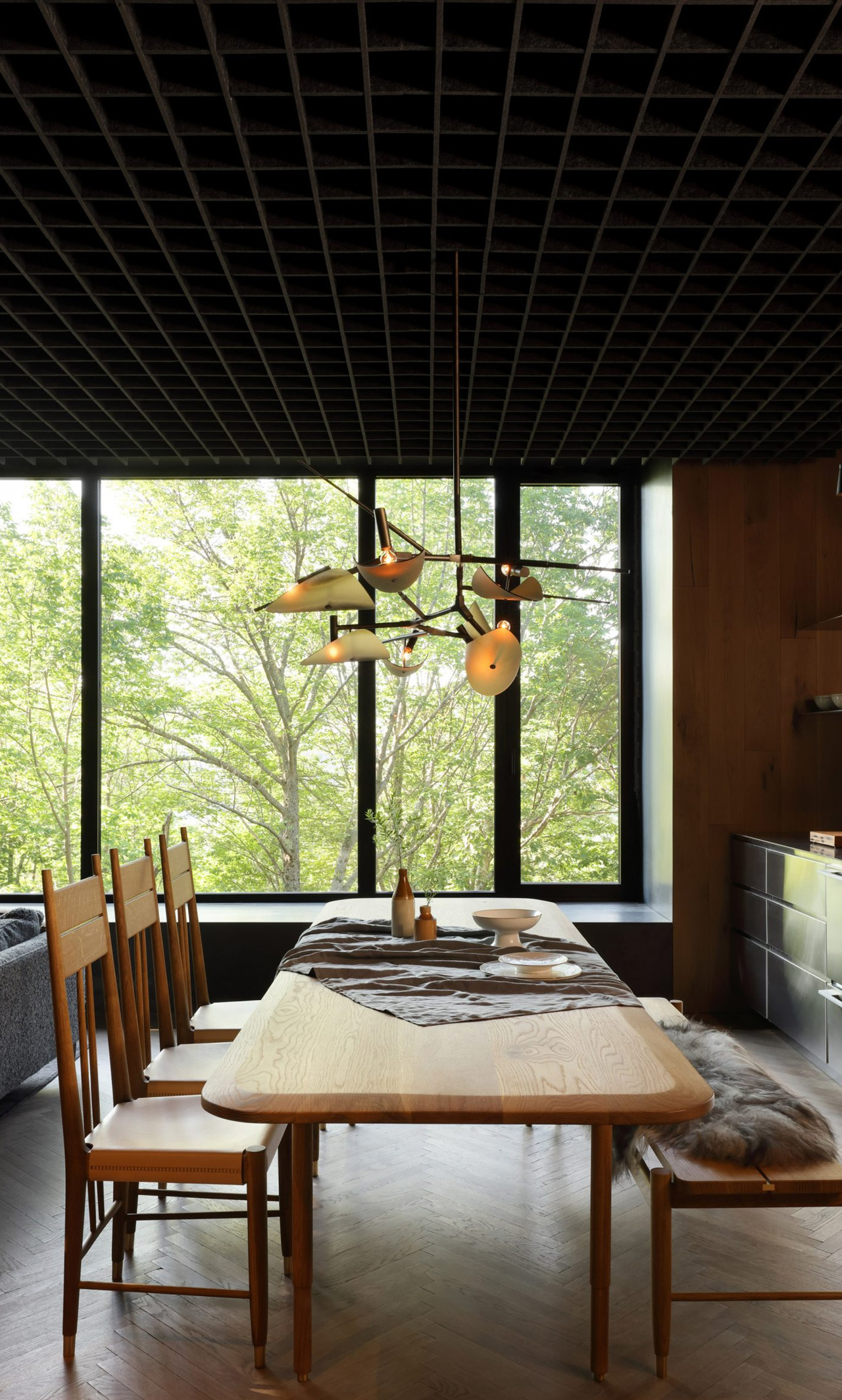 on vacation，hut，steel structure，