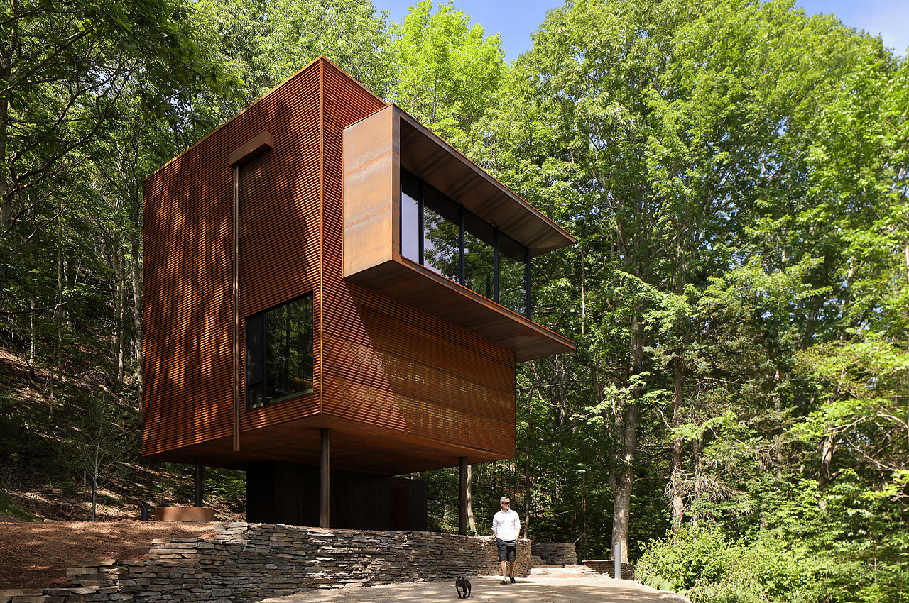 on vacation，hut，steel structure，