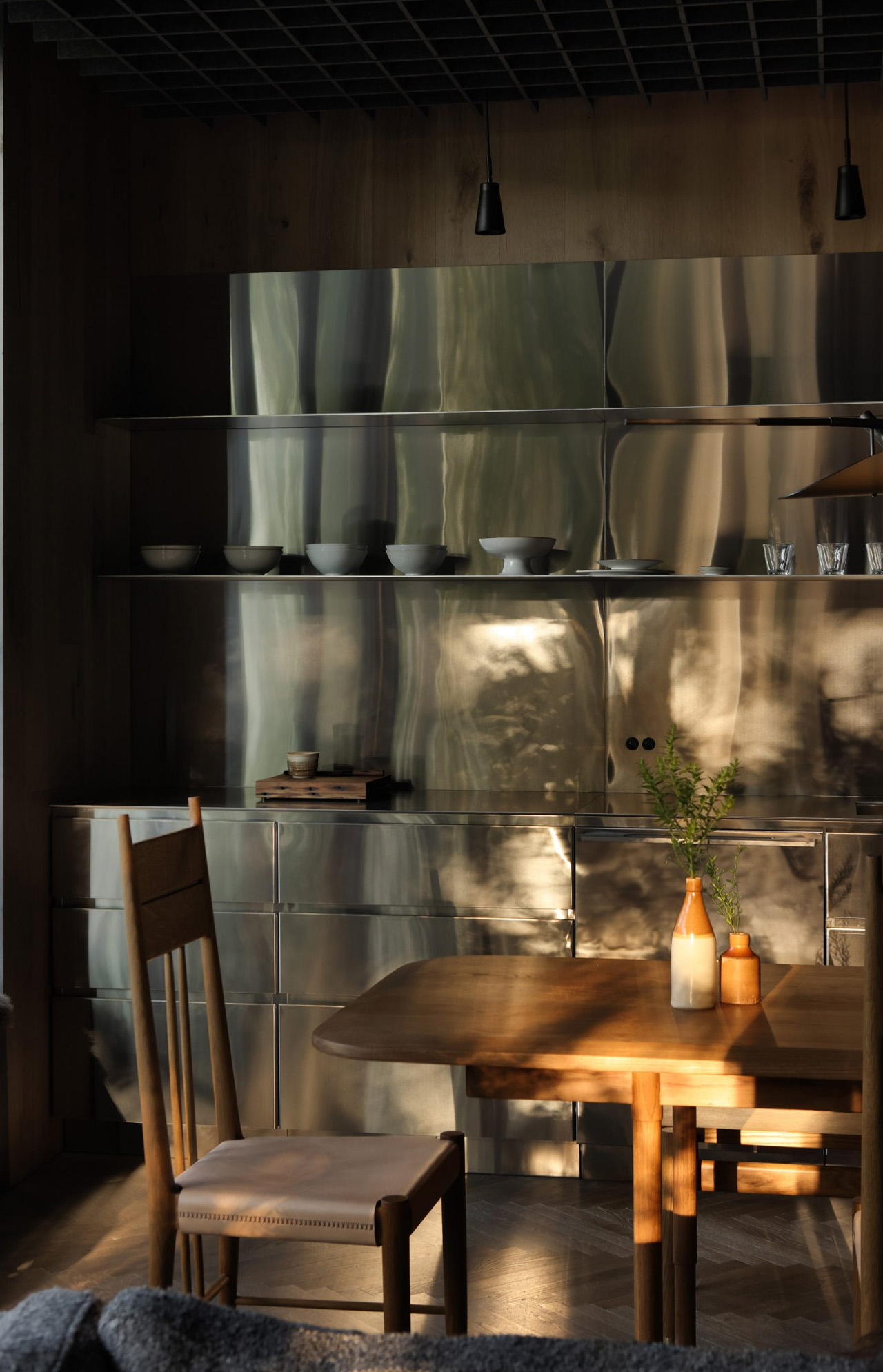 on vacation，hut，steel structure，