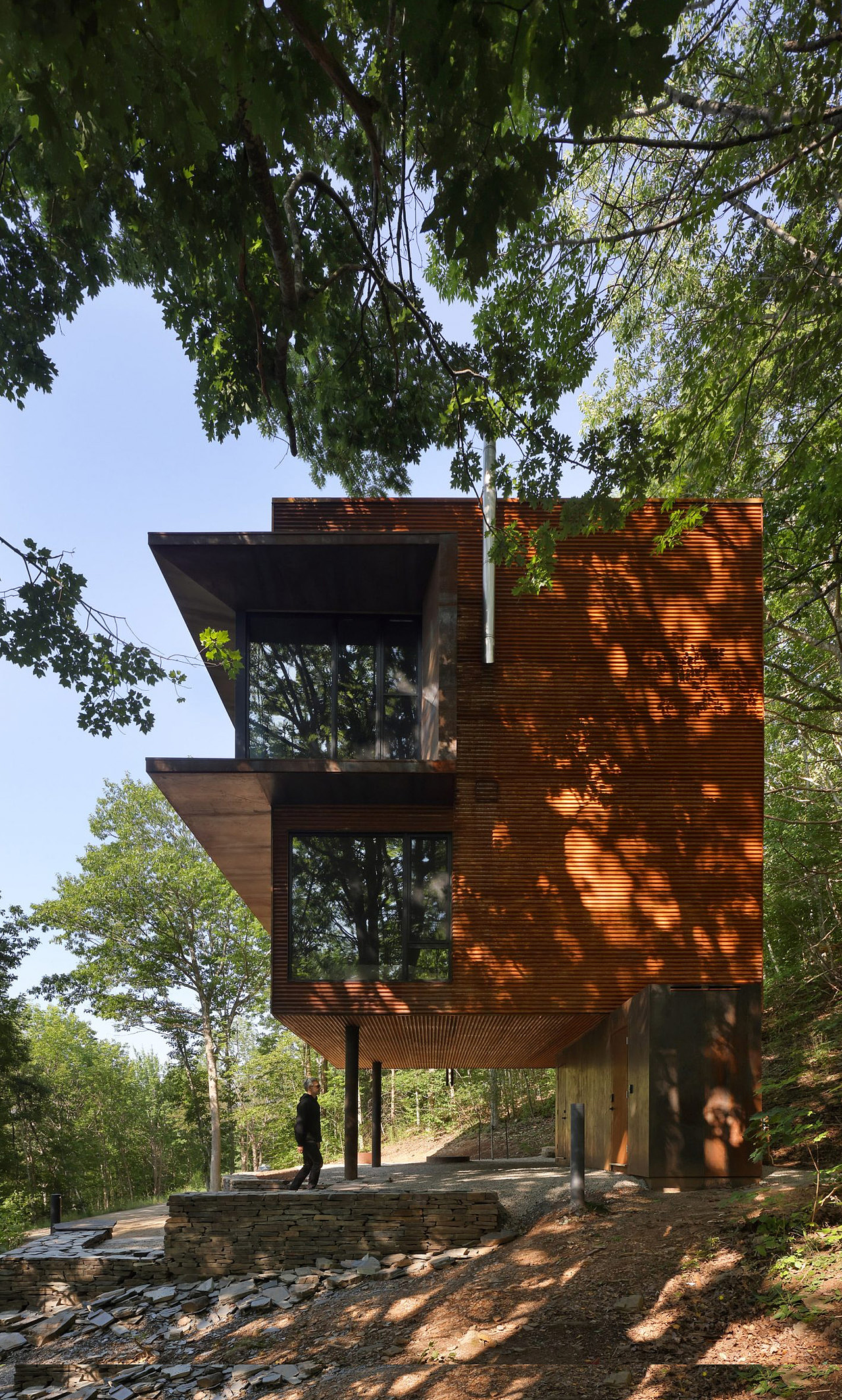 on vacation，hut，steel structure，