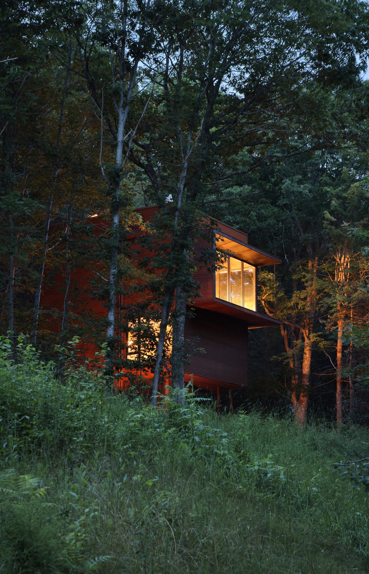 on vacation，hut，steel structure，