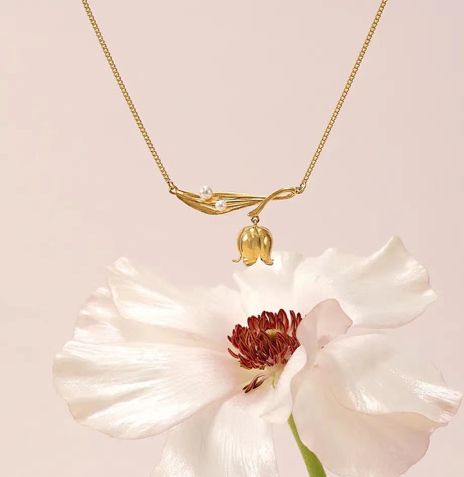 Lily of the valley，Silver ornaments，Lilies of the valley earrings，Lilies of the valley necklace，Good gift recommendation，Good moral，Natural Plant Jewelry，beauty of nature，