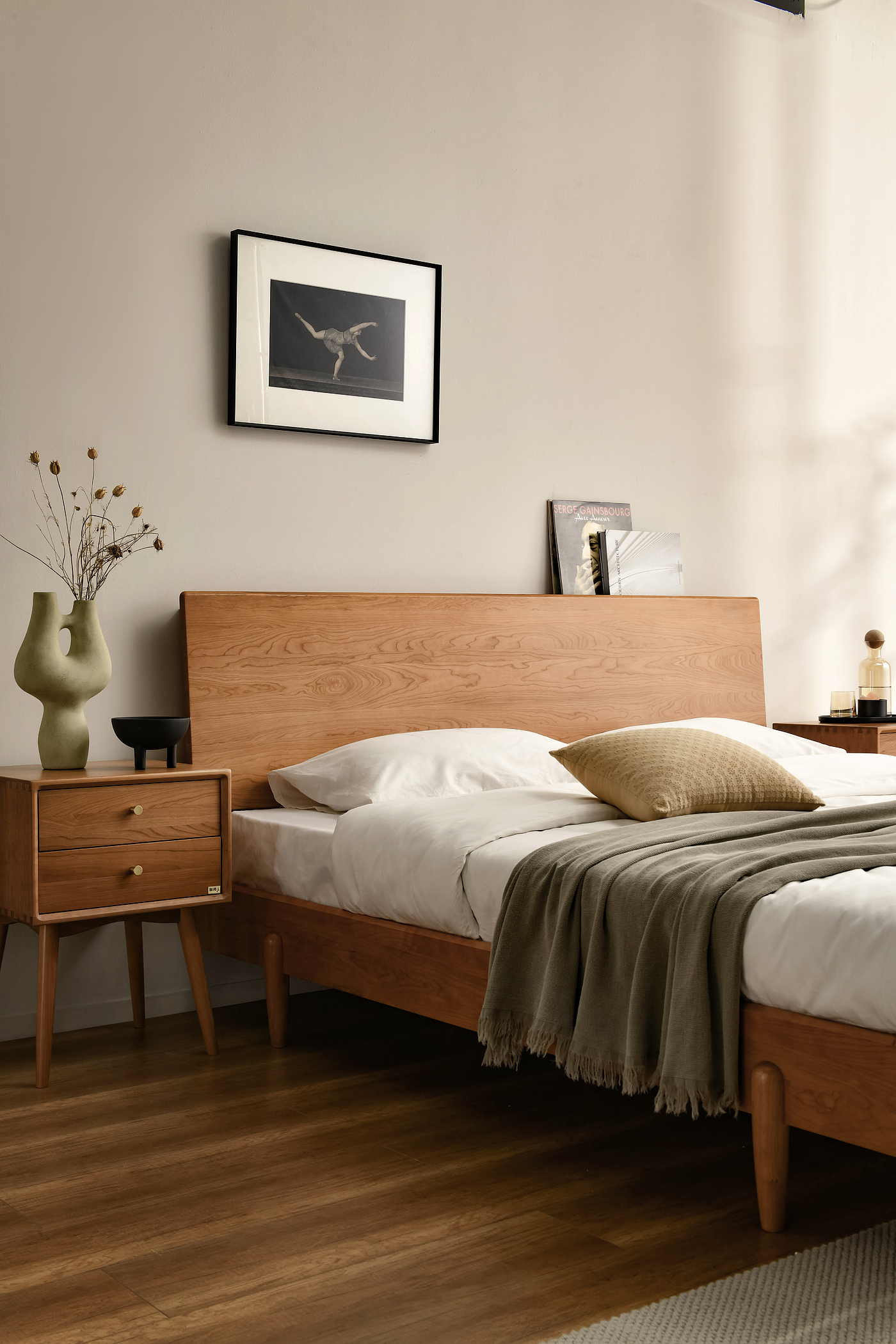 Vintage · Solid Wood · Bed，Vintage · Solid Wood · Bed，