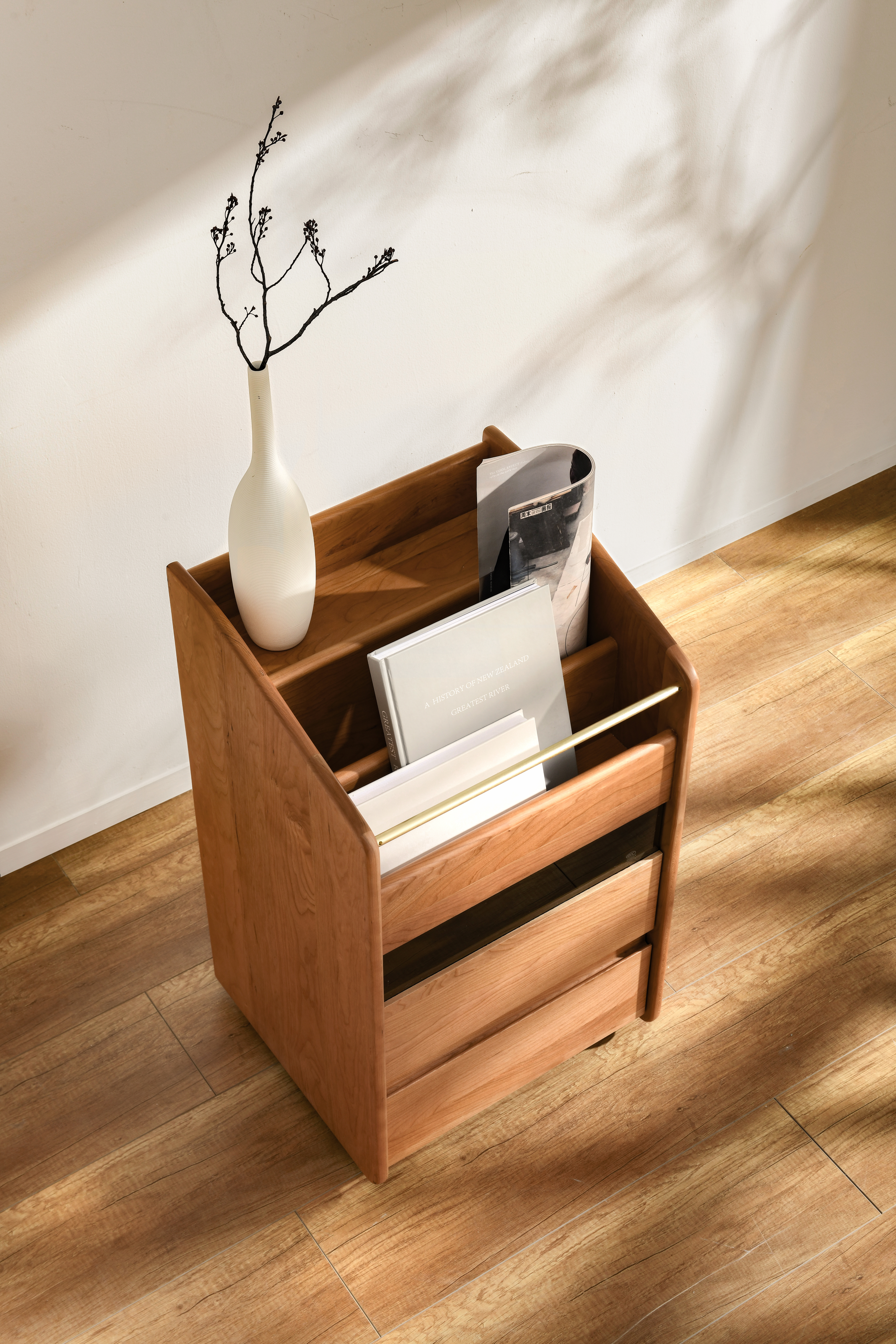 Vintage · Solid Wood · Side Cabinet，