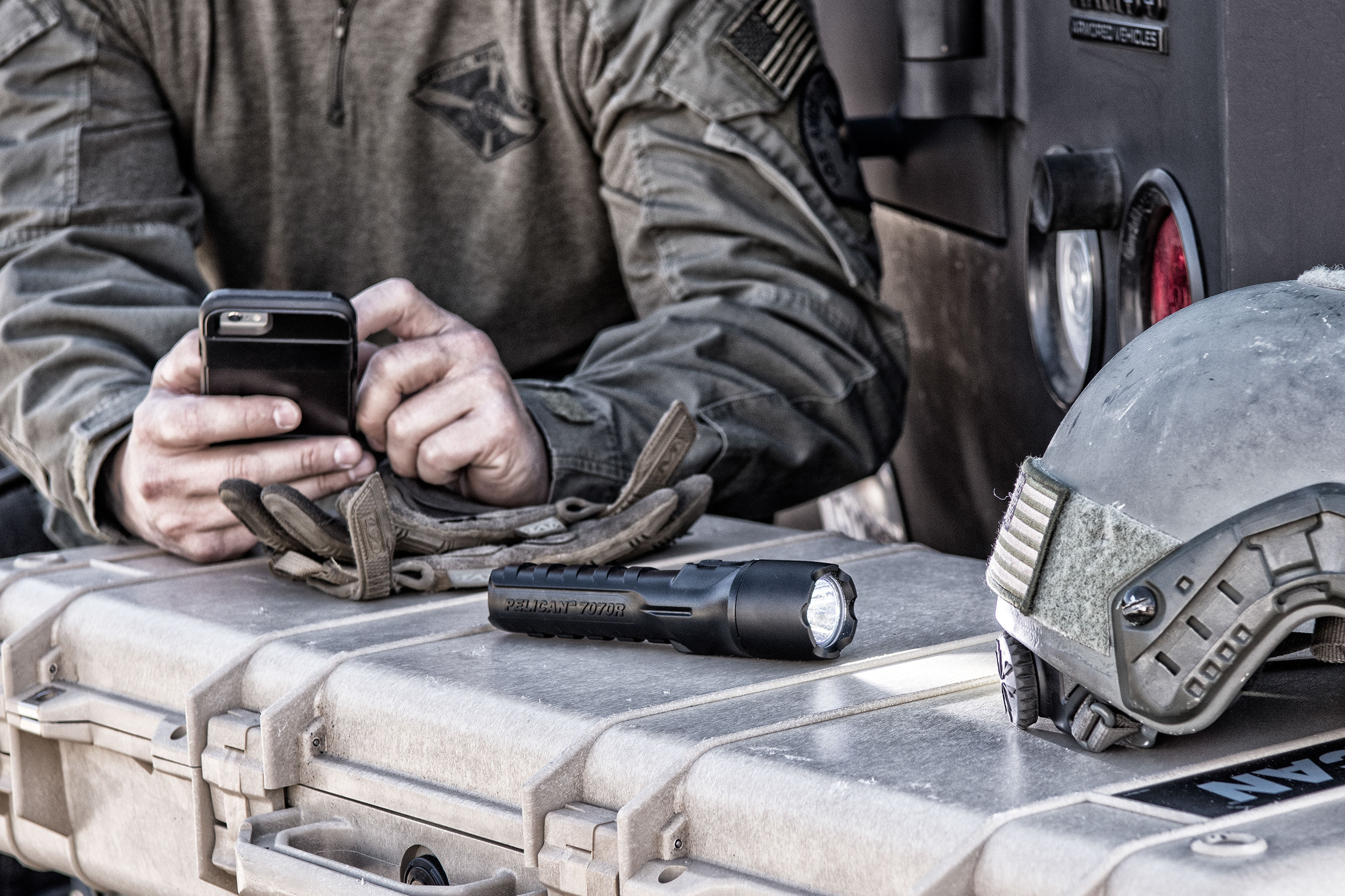 Pelican 7070R，Wireless flashlight，black，intelligence，