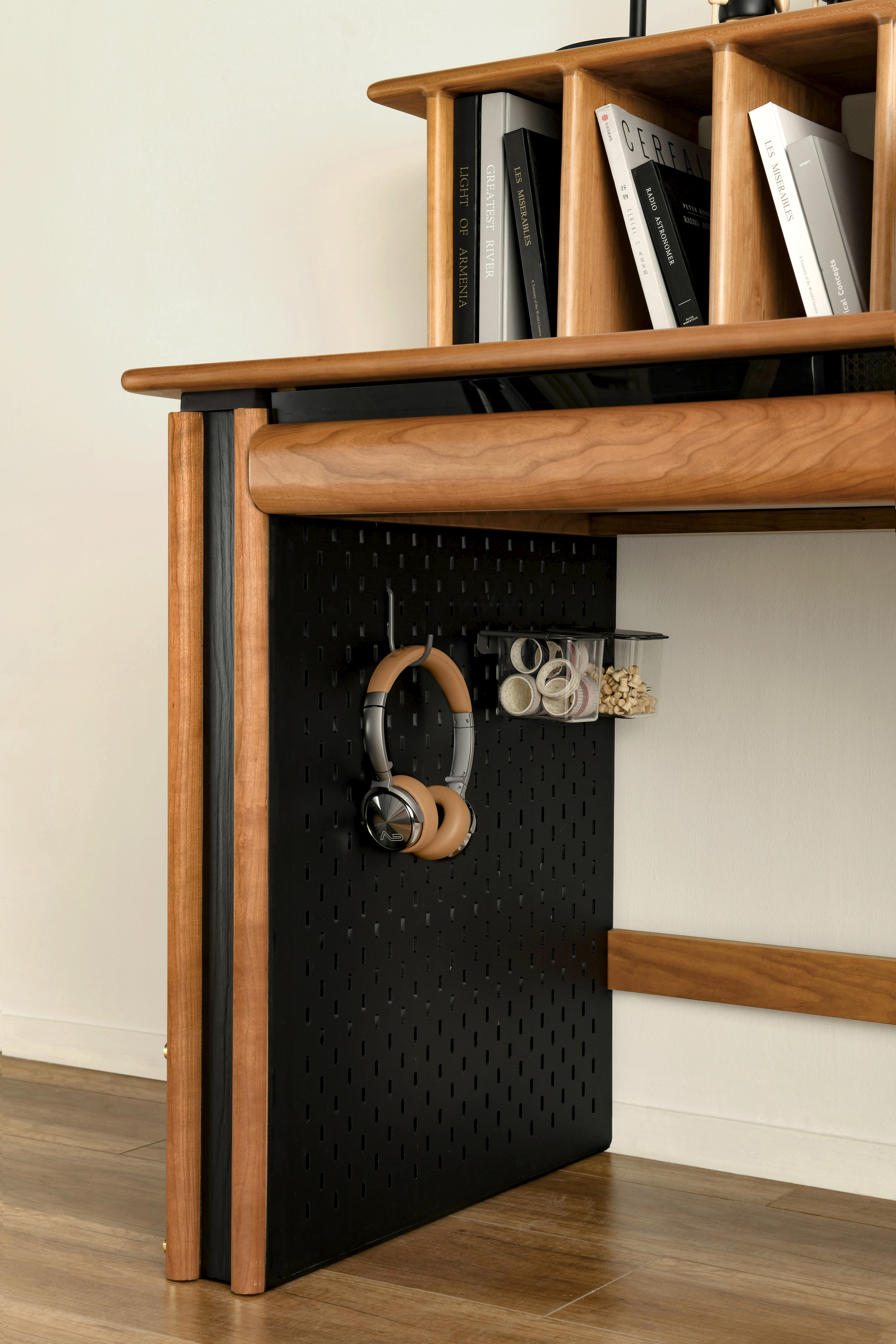 Vintage · Solid Wood · Desk，