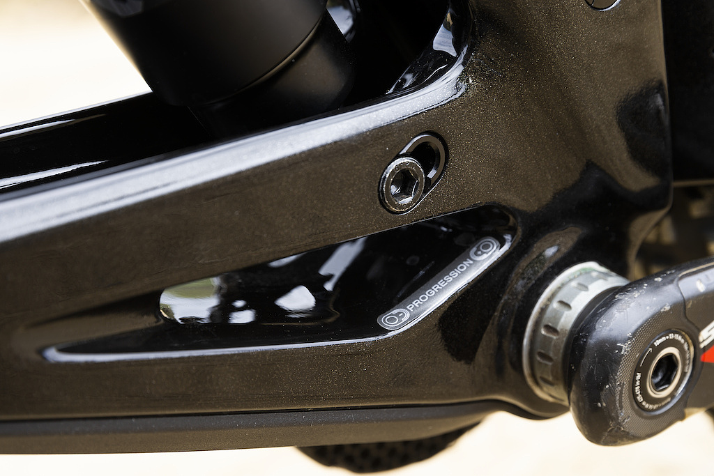 Bicycle，gt，industrial design，vehicle，MTB，Bicycle design，