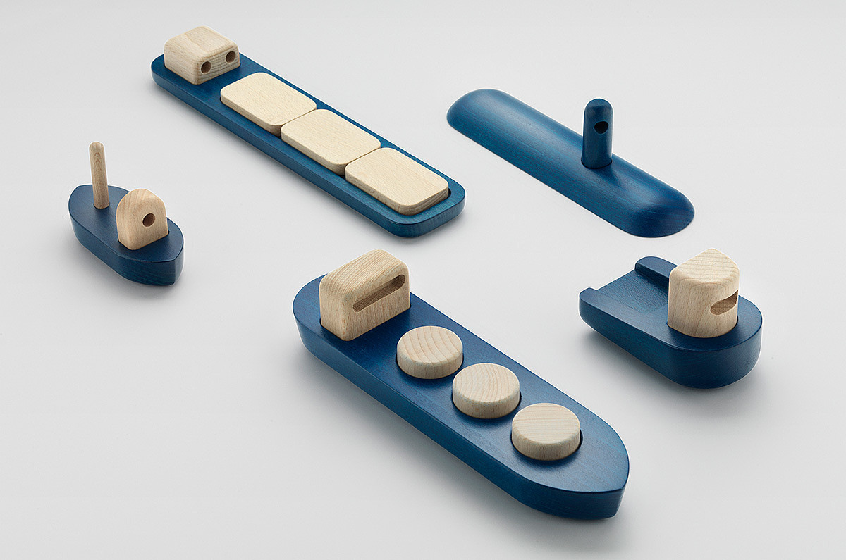 Wooden toys，Souptoys，Children's Toys，Suitable for all ages，helicopter，submarine，hillside，house，observation tower，Wood material，ship，gules，Mortise and tenon，Wooden car，Toy car，gules，blue，