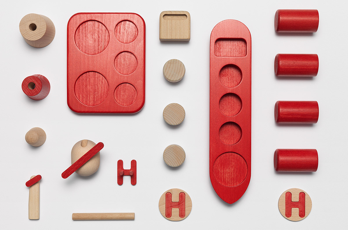 Wooden toys，Souptoys，Children's Toys，Suitable for all ages，helicopter，submarine，hillside，house，observation tower，Wood material，ship，gules，Mortise and tenon，Wooden car，Toy car，gules，blue，