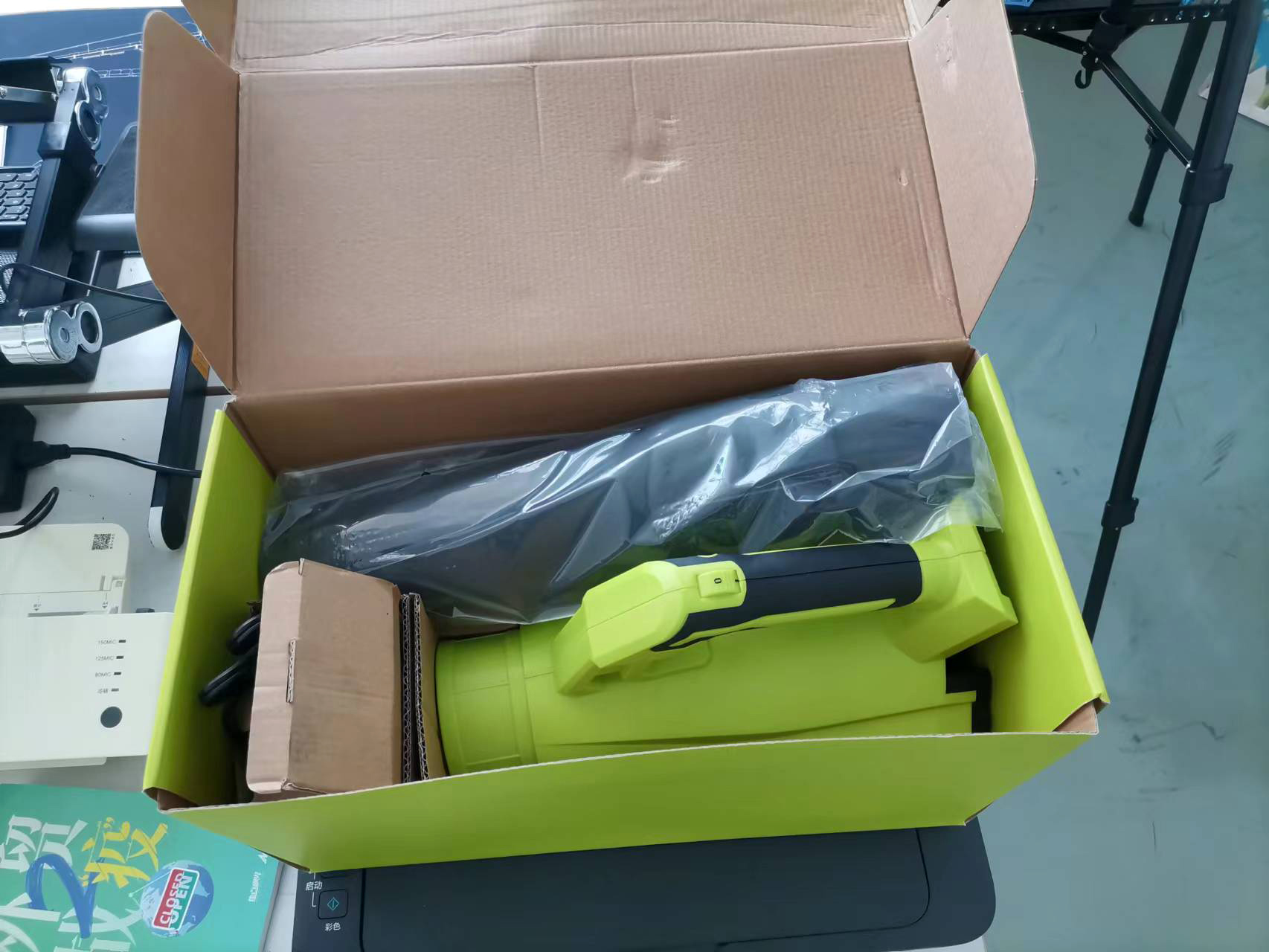 20V4AH lithium hair dryer，