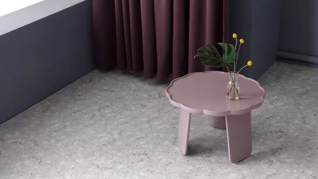 Dulux，cozy，Warm wood brown，Flower room table，lamps and lanterns，sofa，