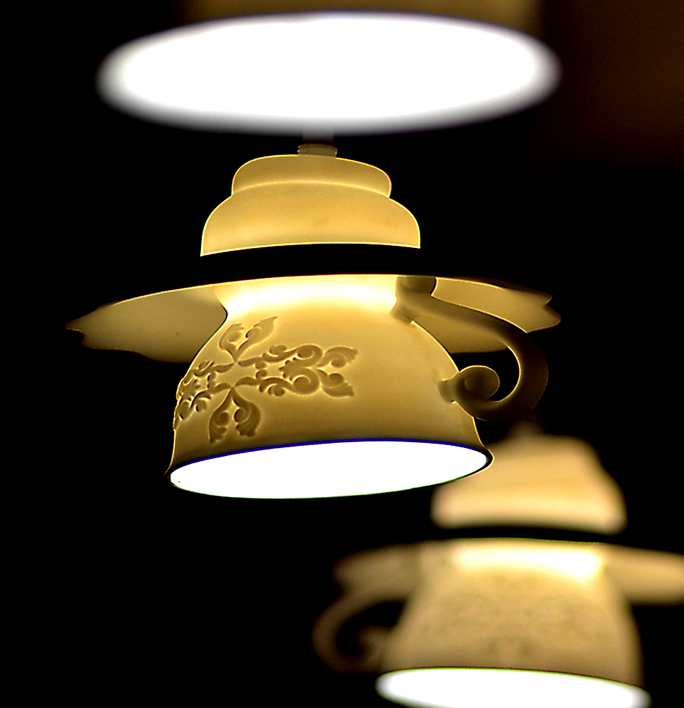 Drink a teacup，Fresh and beautiful chandelier，Original by INA，