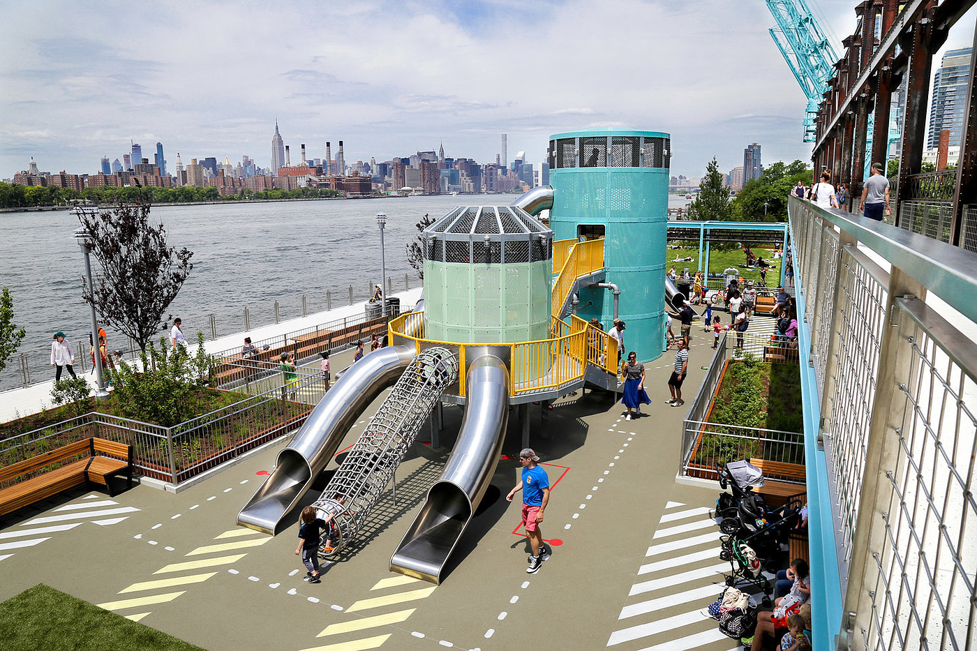 modeling，Outdoor recreation，Slide，park，old building renovation，Children's Playground，