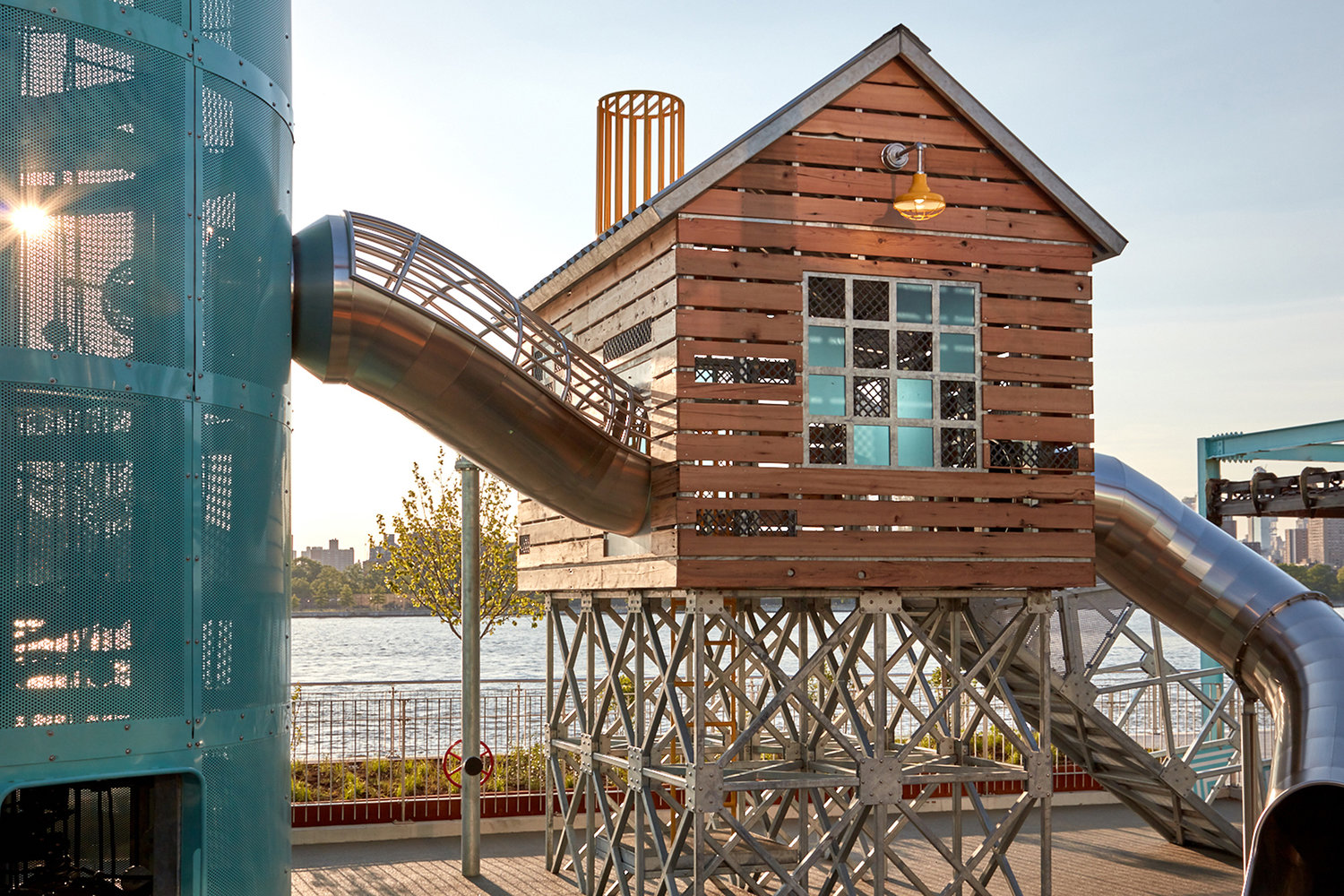 modeling，Outdoor recreation，Slide，park，old building renovation，Children's Playground，