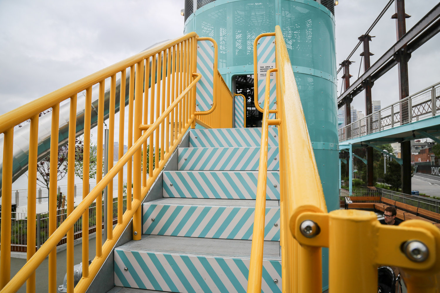 modeling，Outdoor recreation，Slide，park，old building renovation，Children's Playground，