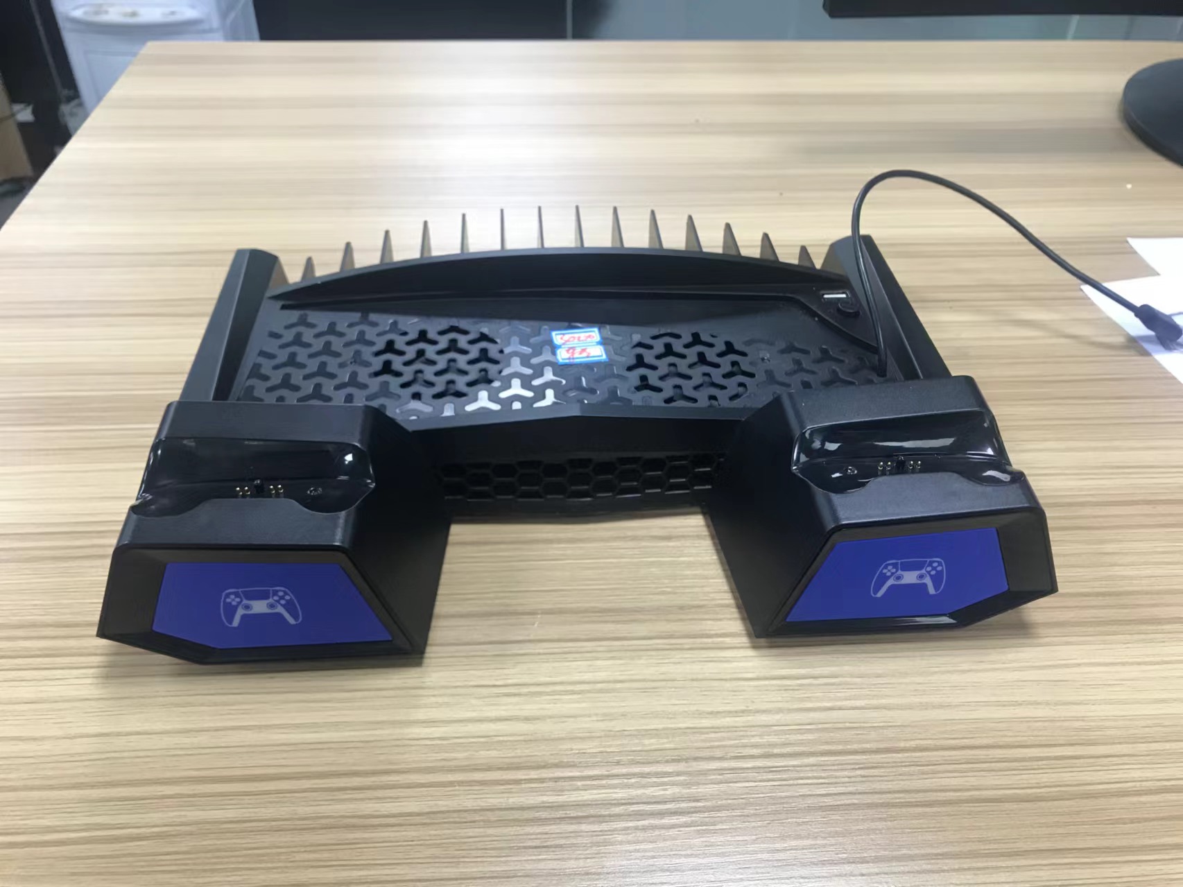 ps5，Game accessories，Game peripherals，ID design，Game handle seat charging，Charging base，PlayStation，Sony，