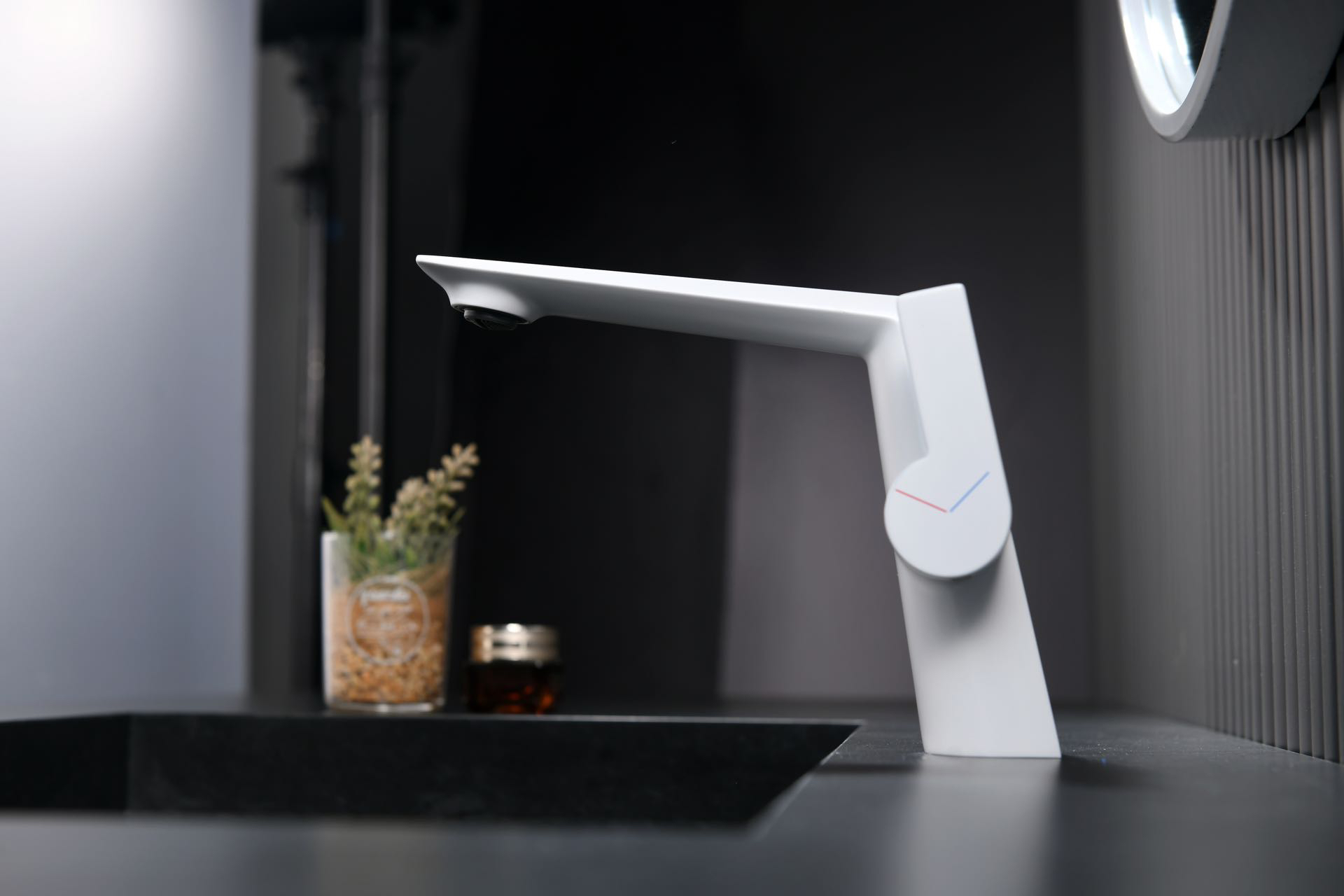 water tap，bathroom，kitchen and toilet，product design，Basin mixer ，