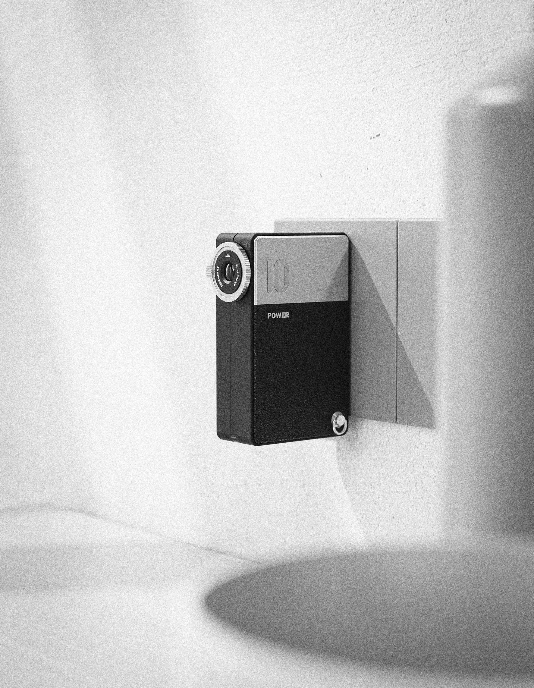 portable source，Charging plug，